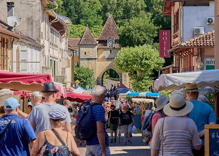 Spacieux T2bis Avec Balcon - Wifi Et Animaux Acceptés - Fr-1-841-51 Apartamento *